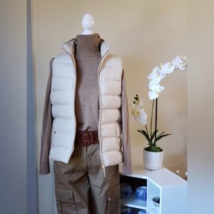 Pre owned J. CREW Ivory color DOWN PADDING VEST in excellent condition